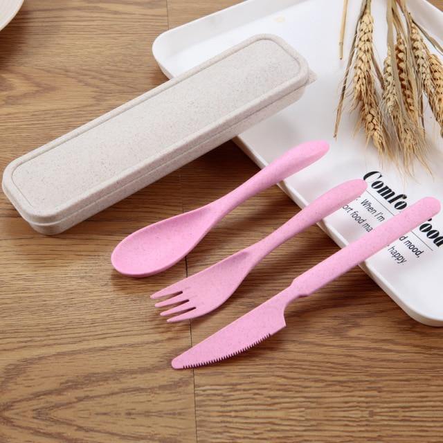 Portable Wheat Straw Cutlery Set of 3 - Earth Thanks - Portable Wheat Straw Cutlery Set of 3 - natural, vegan, eco-friendly, organic, sustainable, compostable, cutlery, food, home, kitchen, kitchen ware, kitchenware, lunch, natural, non toxic, outdoor, plastic, portable, recyclable, recycle, recycle friendly, reusable, travel, vegan friendly, wheat straw
